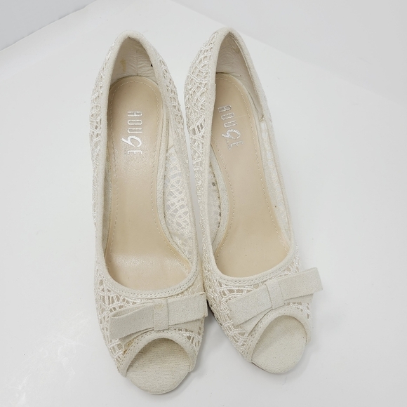 Rouge Helium | White Lace Design Aliyah Peep Toe Wedding Heels (Size 7.5) - Picture 6 of 13